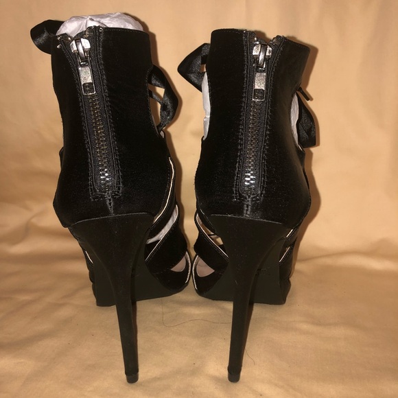 Black satin straps heels - Picture 4 of 5